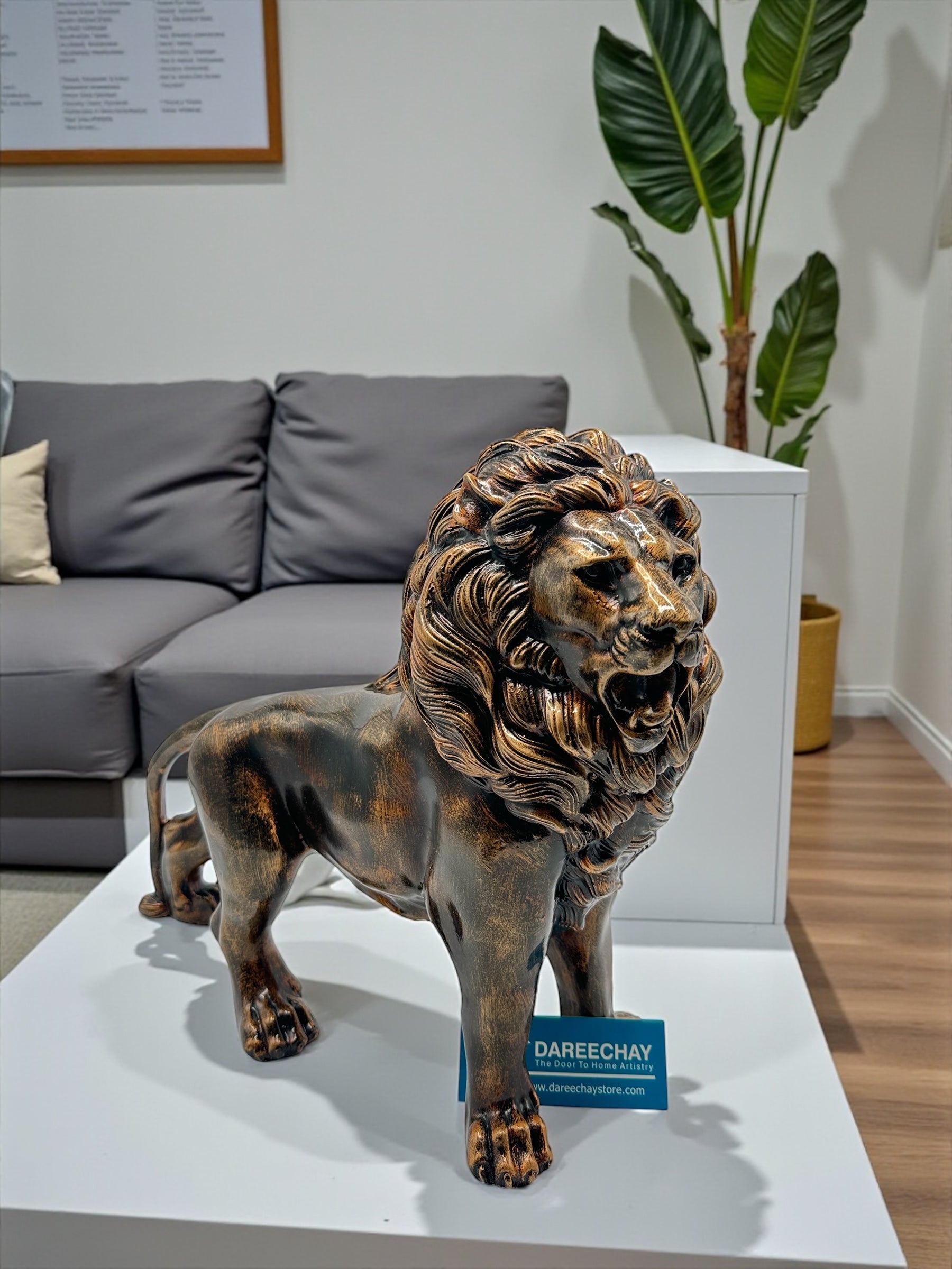 Roaring Lion | Table Decoration