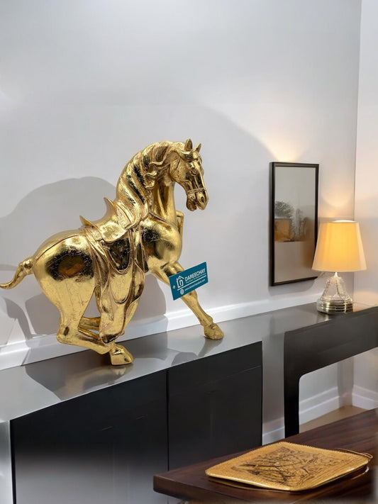 Posing Horse | Table Decoration